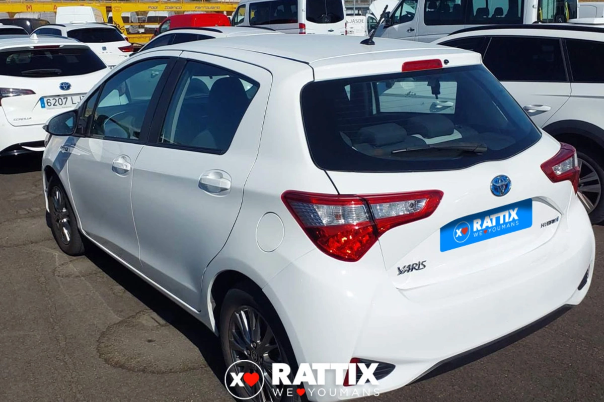 TOYOTA yaris iii 2017 Yaris 5p 1.5h Active